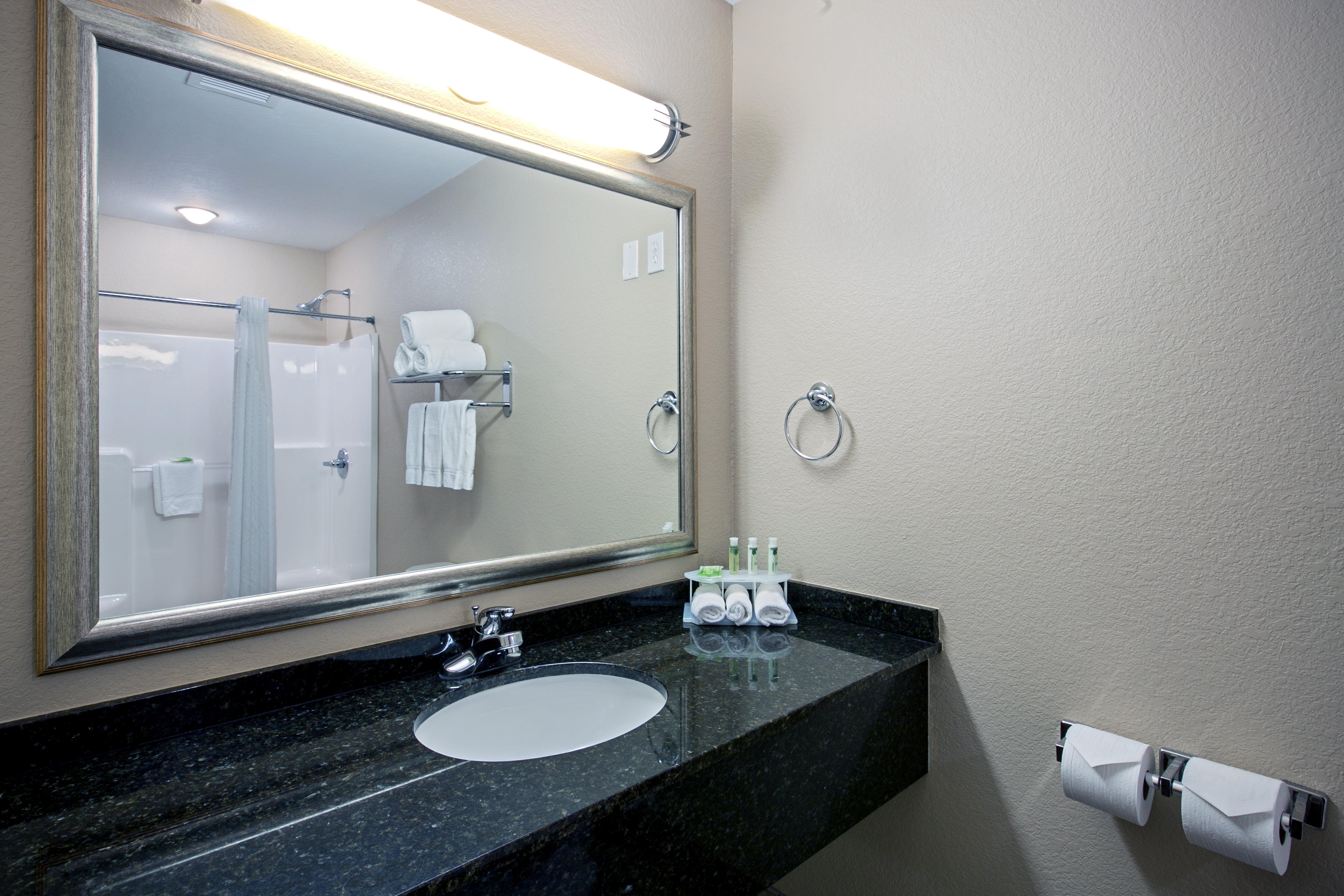 Holiday Inn Express & Suites - Green Bay East By Ihg Екстер'єр фото