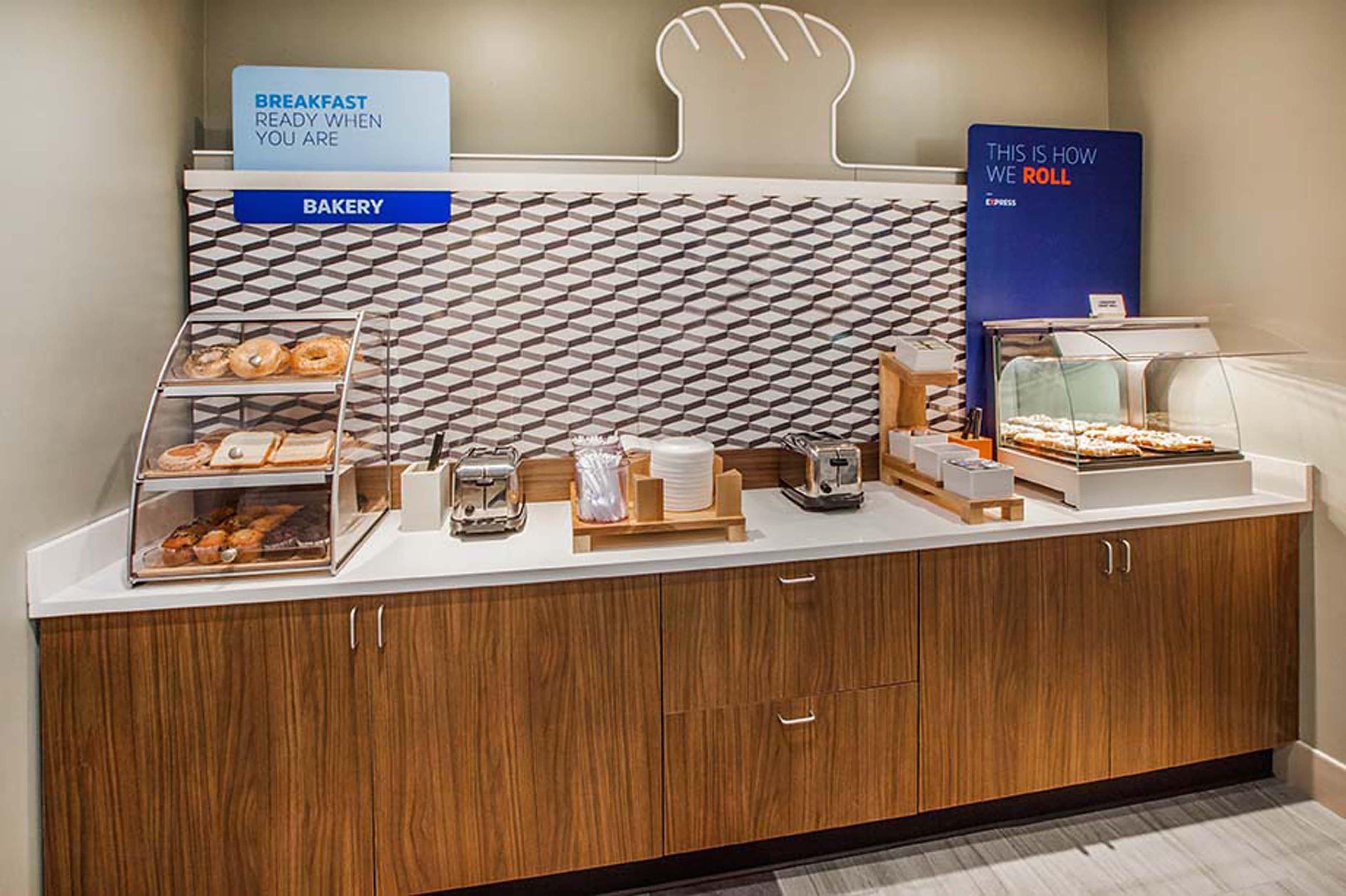 Holiday Inn Express & Suites - Green Bay East By Ihg Екстер'єр фото