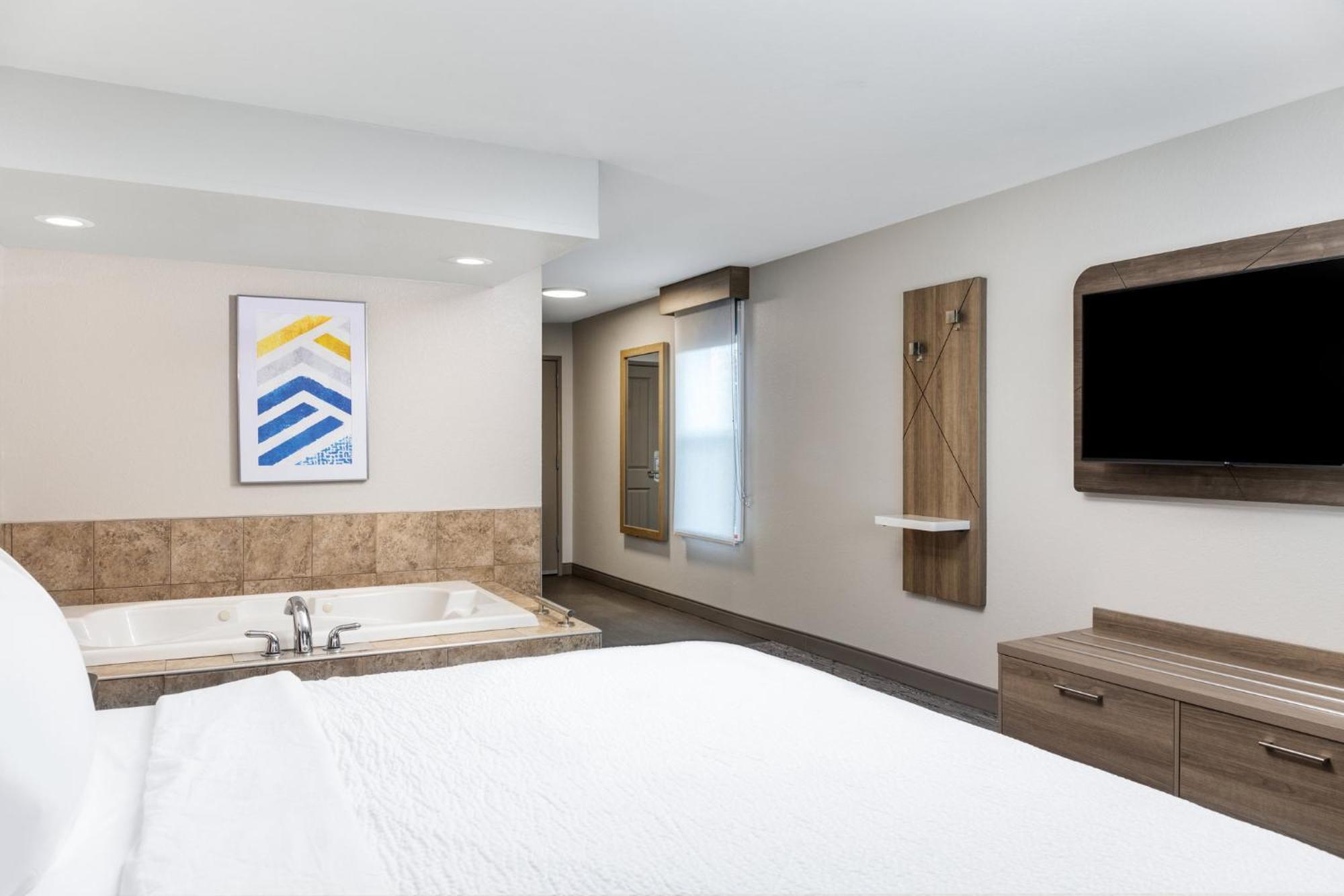 Holiday Inn Express & Suites - Green Bay East By Ihg Екстер'єр фото